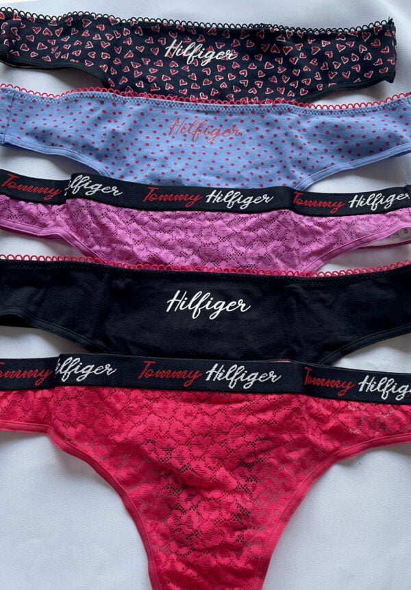 Dámská tanga Tommy Hilfiger UW3200 HOLIDAY 5 PACK